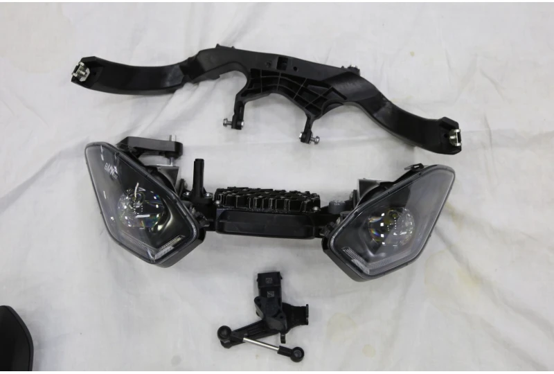 BMW S1000RR 2023-2024 Originales vorderes Lichtset für Motorrad